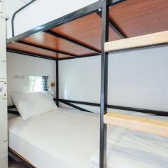 The Yard Hostel Бангкок комната для гостей фото 4