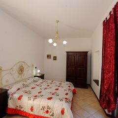 Отель Agriturismo Lustrinu Сполето сейф в номере