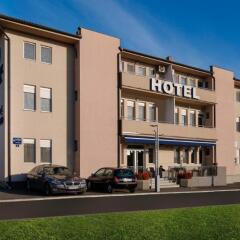 Airport Hotel Garni Белград вид на фасад