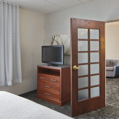 Отель Courtyard Bloomington By Mall Of America Блумингтон удобства в номере