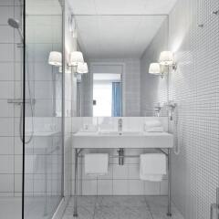 Отель PREMIER SUITES PLUS Antwerp ванная