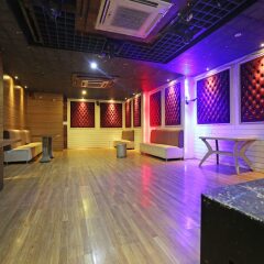 OYO 13214 Hotel Metro 7x11 фитнесс-зал