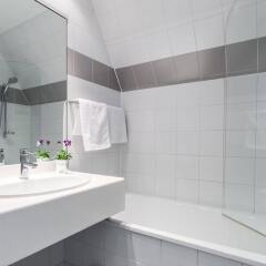 Отель le 55 Montparnasse Hôtel Франция, Париж - 8 отзывов об отеле, цены и фото номеров - забронировать отель le 55 Montparnasse Hôtel онлайн ванная