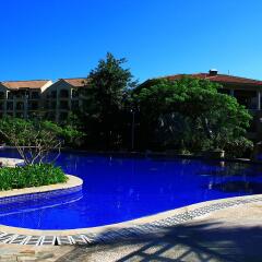 Апартаменты Tujia Sweetome Vacation Apartment Yalong Bay бассейн
