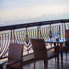 Renaissance Riverside Hotel Saigon балкон