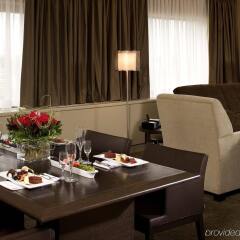 Отель Delta Hotels by Marriott Calgary Downtown Канада, Калгари - отзывы, цены и фото номеров - забронировать отель Delta Hotels by Marriott Calgary Downtown онлайн помещение для мероприятий