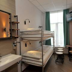 Отель Tourist Inn Budget Hotel - Hostel Нидерланды, Амстердам - 1 отзыв об отеле, цены и фото номеров - забронировать отель Tourist Inn Budget Hotel - Hostel онлайн комната для гостей фото 6