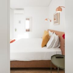 Апартаменты Lisbon Serviced Apartments Chiado Emenda комната для гостей