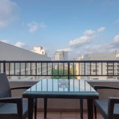 Отель Crescat Residencies Apartments Шри-Ланка, Коломбо - отзывы, цены и фото номеров - забронировать отель Crescat Residencies Apartments онлайн балкон