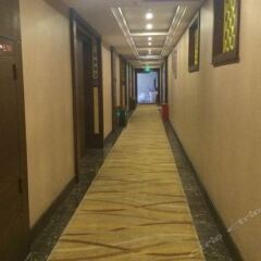 Jinxiu Baiyun Hotel интерьер отеля фото 3