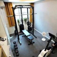 Отель D Seven Suites фитнесс-зал