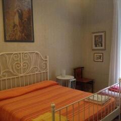 Отель Da Alessia Per Dormire Al Coppedé комната для гостей фото 3