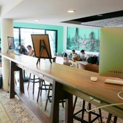 D Hostel Bangkok Бангкок питание фото 2