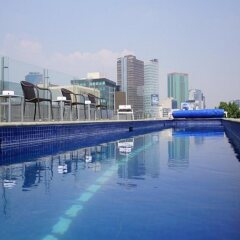 Отель Las Suites Campos Eliseos Мехико с домашними животными