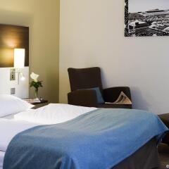 Отель Mercure Hotel München Neuperlach Süd Германия, Мюнхен - 9 отзывов об отеле, цены и фото номеров - забронировать отель Mercure Hotel München Neuperlach Süd онлайн сейф в номере