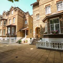 Adria Hotel вид на фасад фото 3