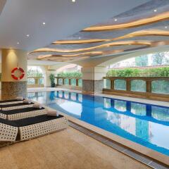 Отель Sherwood Suites бассейн