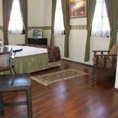 Deja Vu Hotel комната для гостей