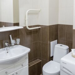 Гостиница Comfort Apartment on Stroitelny per 8 в Иркутске отзывы, цены и фото номеров - забронировать гостиницу Comfort Apartment on Stroitelny per 8 онлайн Иркутск ванная фото 2