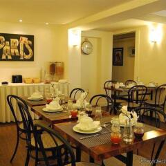 Hotel des Batignolles питание