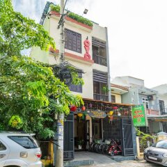 Отель OYO 451 Bong House Homestay 2 Хойан парковка
