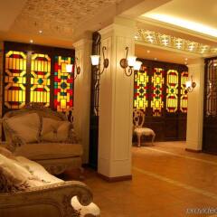 Отель Royal Garden Inn развлечения