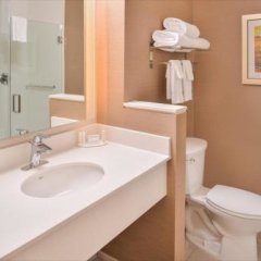 Fairfield Inn & Suites by Marriott Eugene East/Springfield in Springfield, United States of America from 232$, photos, reviews - zenhotels.com bathroom photo 2