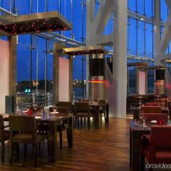 Отель Hilton Capital Grand Abu Dhabi ОАЭ, Абу-Даби - отзывы, цены и фото номеров - забронировать отель Hilton Capital Grand Abu Dhabi онлайн питание фото 2