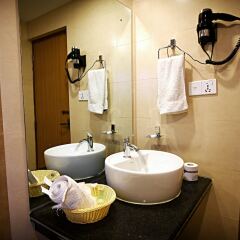Отель Kumari Boutique Hotel Непал, Катманду - отзывы, цены и фото номеров - забронировать отель Kumari Boutique Hotel онлайн ванная фото 2