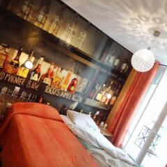 Отель Adonis Sacré Cœur Hôtel Roma гостиничный бар