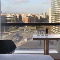 Отель Barceló Hotel Sants Испания, Барселона - 10 отзывов об отеле, цены и фото номеров - забронировать отель Barceló Hotel Sants онлайн балкон