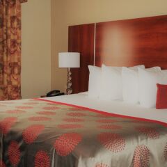 Отель Ramada Staten Island комната для гостей фото 6
