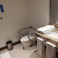 Отель Hampton by Hilton Cali спа