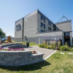 Отель Hôtel & Suites Le Dauphin Québec Канада, Квебек - отзывы, цены и фото номеров - забронировать отель Hôtel & Suites Le Dauphin Québec онлайн