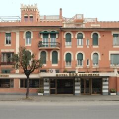 Rex Hotel Residence Генуя вид на фасад