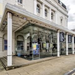 Отель Bright And Central Flat, Directly Facing The Usher Hall Эдинбург вид на фасад