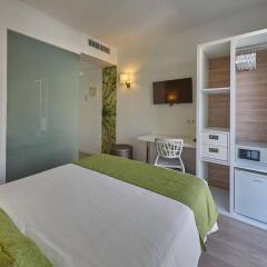 BQ Amfora Beach Adults Only Hotel сейф в номере