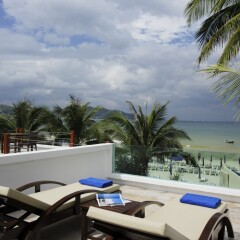 Отель La Flora Resort Patong Таиланд, Пхукет - 1 отзыв об отеле, цены и фото номеров - забронировать отель La Flora Resort Patong онлайн балкон