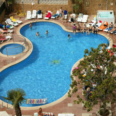 Esplai Hotel бассейн