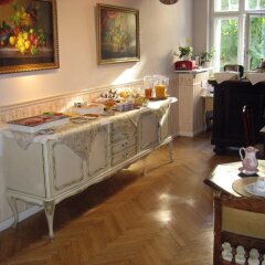 Hotel Alte Galerie Am Kudamm In Berlin Germany From 95 Photos Reviews Zenhotels Com