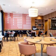 Отель Sheraton Poznan Hotel Польша, Познань - отзывы, цены и фото номеров - забронировать отель Sheraton Poznan Hotel онлайн гостиничный бар