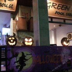 Green Mango Guesthouse - Hostel интерьер отеля