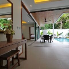 Отель Ya Nui Beach Villas интерьер отеля