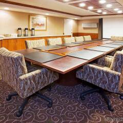 Отель Holiday Inn Bloomington Airport South Mall Area Блумингтон помещение для мероприятий