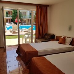Отель FM Deluxe 1-BDR Apartment in Prestige City Sunny Болгария, Солнечный берег - отзывы, цены и фото номеров - забронировать отель FM Deluxe 1-BDR Apartment in Prestige City Sunny онлайн комната для гостей фото 5