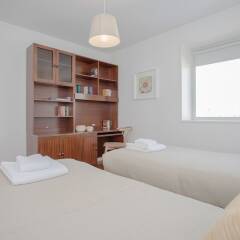 Апартаменты Liiiving - Bright Light Apartment Порту комната для гостей фото 2