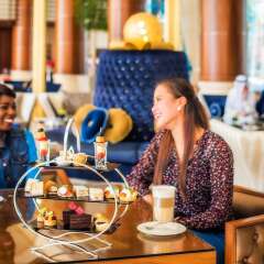 Отель Khalidiya Palace Rayhaan by Rotana, Abu Dhabi гостиничный бар