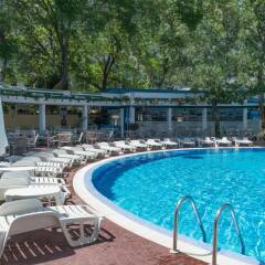 Отель Sunny Bay Aparthotel Солнечный берег бассейн