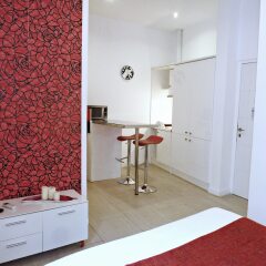 Отель Six Rooms в номере
