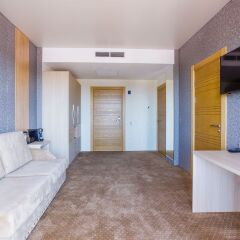 Курортный отель Санмаринн All Inclusive в Анапе 10 отзывов об отеле, цены и фото номеров - забронировать гостиницу Курортный отель Санмаринн All Inclusive онлайн Анапа удобства в номере